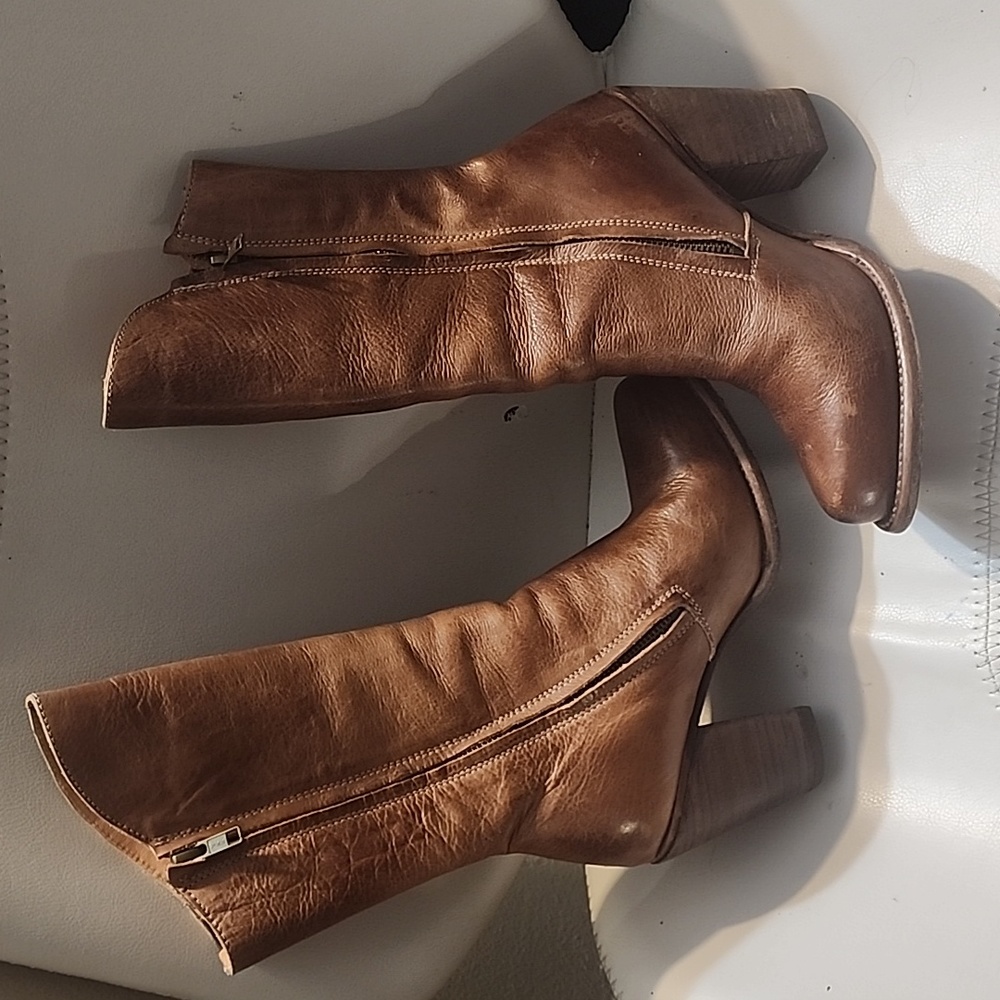 Boots - Picture 9 of 12